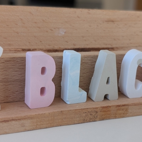 Fotoständer aus Holzklötzchen - individualisierbar