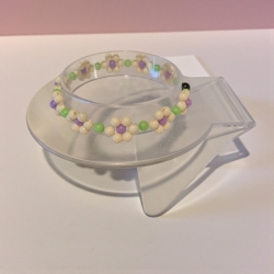 Perlenarmband Blumenmuster