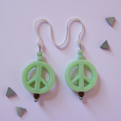 Ohrring mit PEACE Symbol