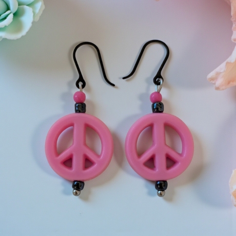 Ohrring mit PEACE Symbol