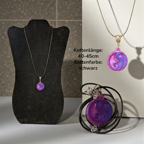 Kette mit Resin-Anhänger