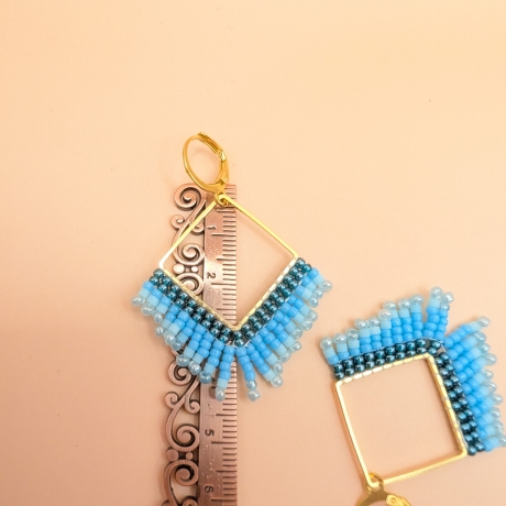 Boho Ohrringe hängend aus Glasperlen, Fransenohrringe, Blau