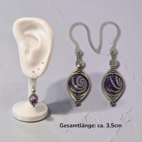 Farbenfrohe Ohrringe