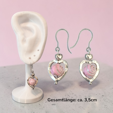 Farbenfrohe Ohrringe