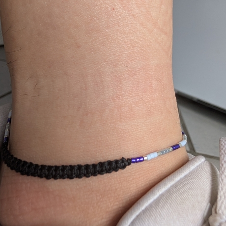 Fußkettchen in Wunschfarben mit Makrameedetail