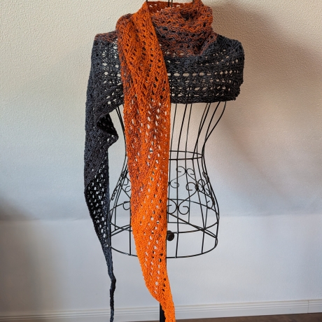 Schal / Dreieckstuch - handgestrickt 