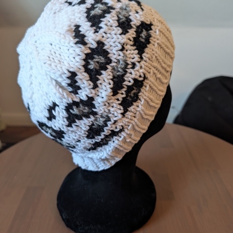 Kuschelige Wintermütze - handgestrickt