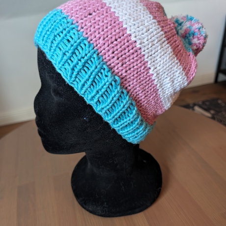 Pride Collection - Kuschelige Wintermütze - handgestrickt