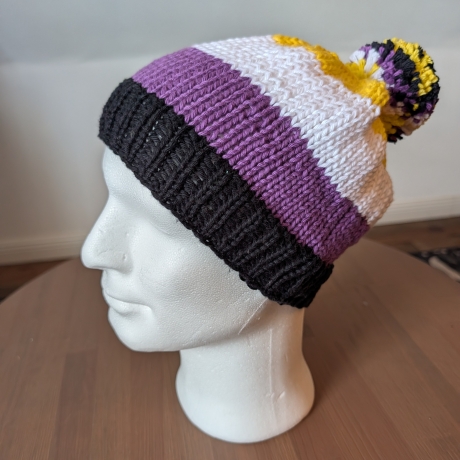 Pride Collection - Kuschelige Wintermütze - handgestrickt