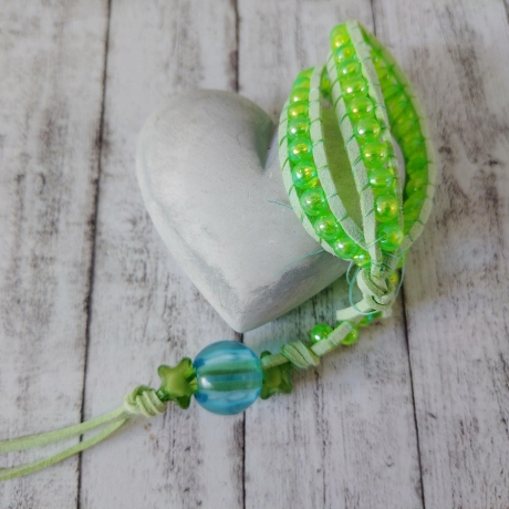 Perlen-Armband genäht grün