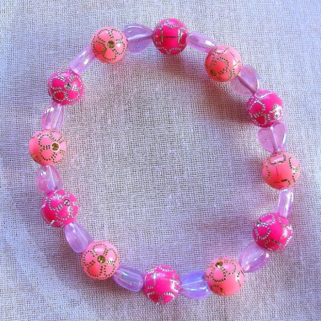 Perlenarmband♥Rosa & Pink♥mit lila Herzchen-Motivperlen♥