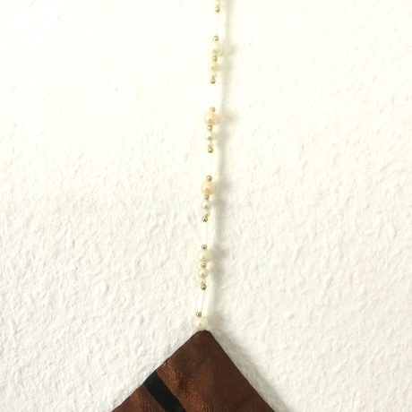 Perlenhänger Suncatcher Braune Raute mit Perlen von Hobbyhaus