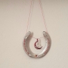 Echtes Hufeisen vom Pferd Glücksbringer Wandschmuck Weiß-Pink