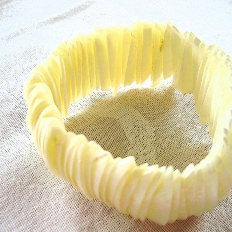 Perlmuttarmband♥Perlmuttsplitter♥in Creme♥von Hobbyhaus