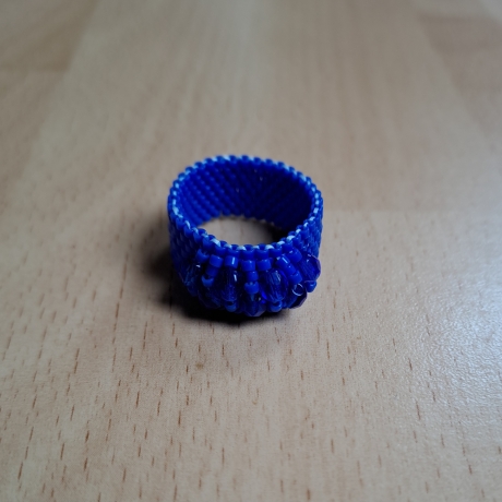 Ring aus Miyuki Delicas & Glasschiffperlen, blau,Handarbeit