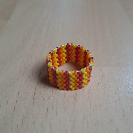 Ring aus Miyuki Delicas,rot/or./gelb, Unikat, Handarbeit