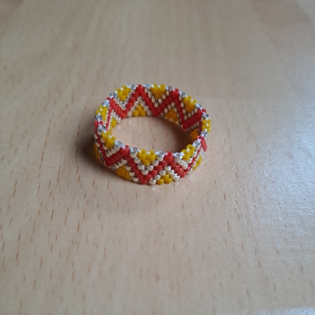 Ring aus Miyuki Delicas,gelb/rot/silber, Handarbeit,Unikat