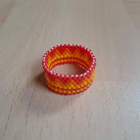 Ring aus Miyuki Delicas,rot/or/gelb, Handarbeit,Unikat
