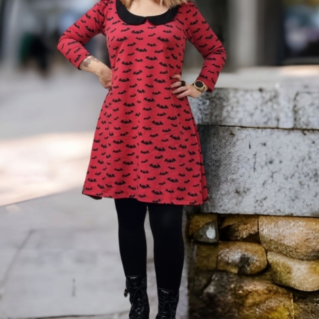 Kleid Bubikragen Fledermaus Gothic