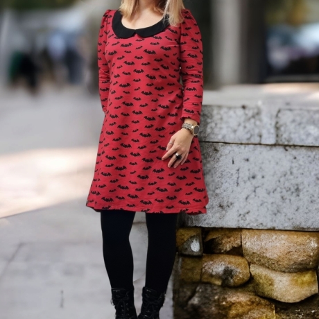 Kleid Bubikragen Fledermaus Gothic