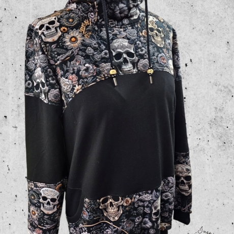 Hoodie Loopwickelkragen Totenköpfe Blumen