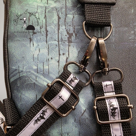 3 in 1 Slingbag Merlin Fledermaus Gothic Rucksack Crossbag 