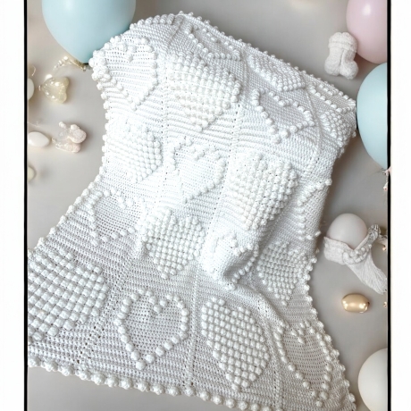 Babydecke gehäkelt weiß Herzen Häkeldecke Krabbeldecke Taufe