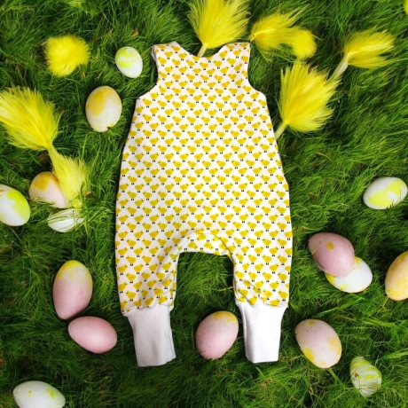 Ostern Babystrampler Küken Strampler ohne Fuß Geschenkset Mütze