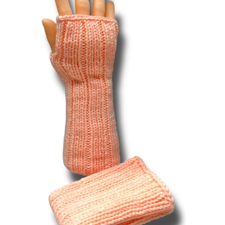 Edle Strickmütze Wollmütze Damen – handgestrickt im Allgäu