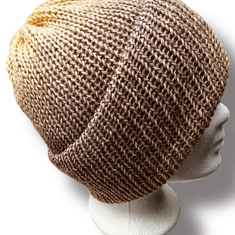 1 Handgemachte Wollmütze 2 Outfits aus dem wunderschönen Allgäu