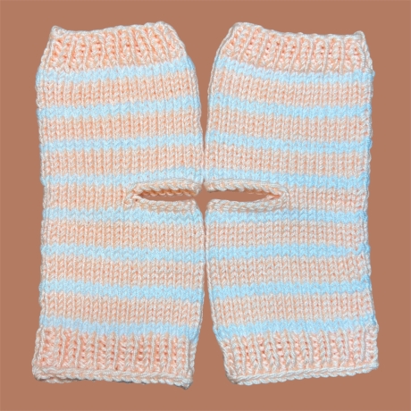 Handgestrickte Yoga-Socken ohne Ferse und Zehen, aus dem Allgäu