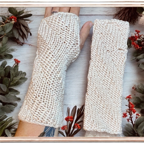 Kuschelige Armstulpen Unikat – Edle Handarbeit aus dem Allgäu