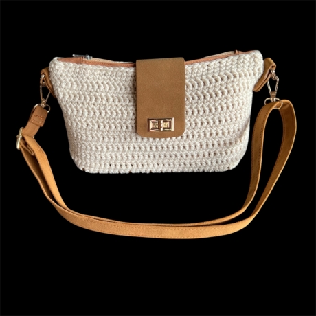Kleine gehäkelte Umhängetasche - Unikat aus dem Allgäu