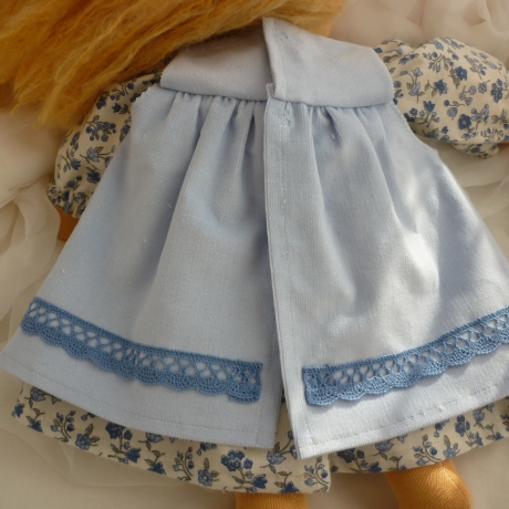Puppenkleid mit Schürze für Puppengröße 37 - 40 cm