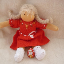 Kleine Gliederpuppe nach Art der Waldorfpuppe