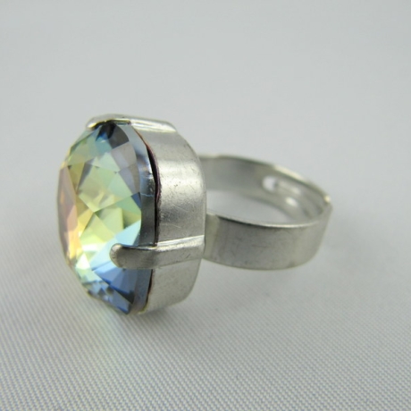 Großer Ring Crystal Volcano Blau / Topaz (R14)