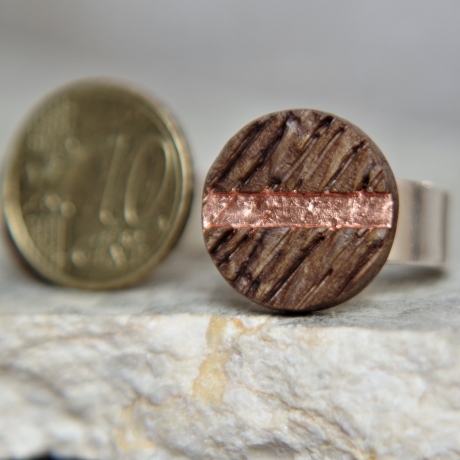 Ring aus Holz – alte Eiche mit Kupfer auf 925 Silber