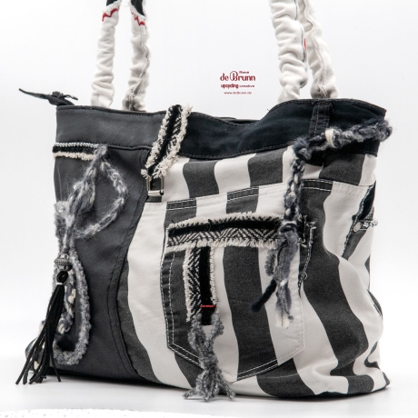 UPCYCLING Handtasche aus Jeans und Kunstleder