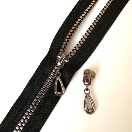 Reißverschluss Würfel schwarz-silber + Zipper  5mm Knochen-RV