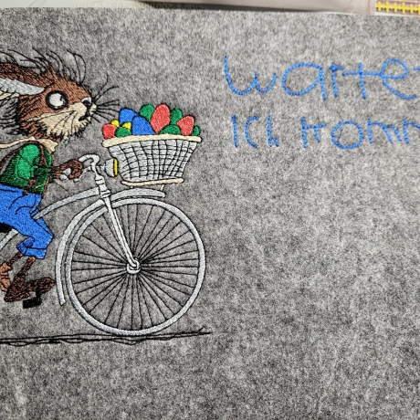 ui, da muss der Hase strampeln - Größe 18,46 x 19,57 cm
