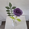 Rose - lila mit Blätterzweig (Häkelblume)