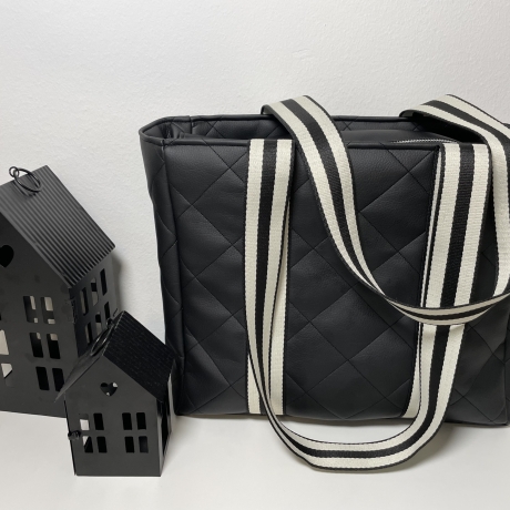 Tasche Sanna 2.0 schwarz aus Kunstleder