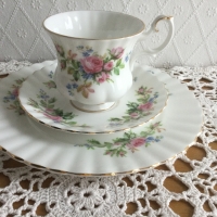 Vintage Sammeltasse Royal Albert Dekor Moos Rose 60er Jahre