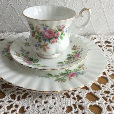 Vintage Sammeltasse Royal Albert Dekor Moos Rose 60er Jahre