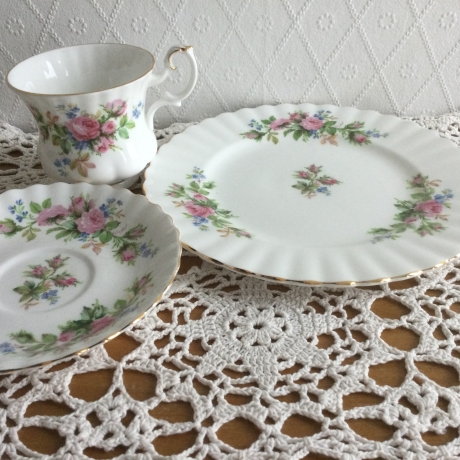 Vintage Sammeltasse Royal Albert Dekor Moos Rose 60er Jahre