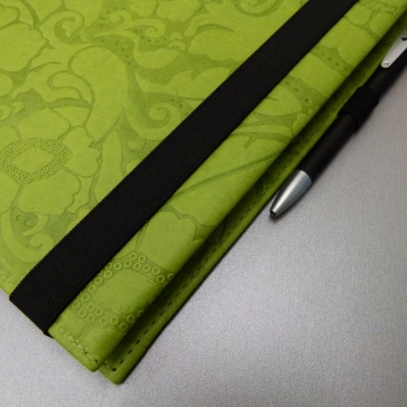 Schreibbuch DIN A 6 in Leder - Floral-Prägung - ohne Namen