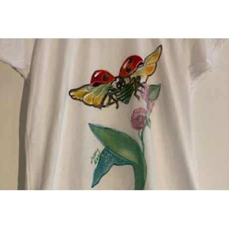 Handbemaltes Fruit of the Loom-T-Shirt Marienkäfer, Größe M