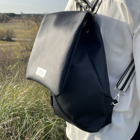 Rucksack Sanna 1.0 schwarz aus Kunstleder