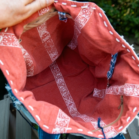 Designertasche - UPCYCLING Jeans-Tasche mit Sashiko-Stickerei