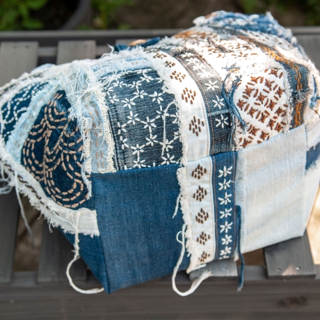 Designertasche - UPCYCLING Jeans-Tasche mit Sashiko-Stickerei